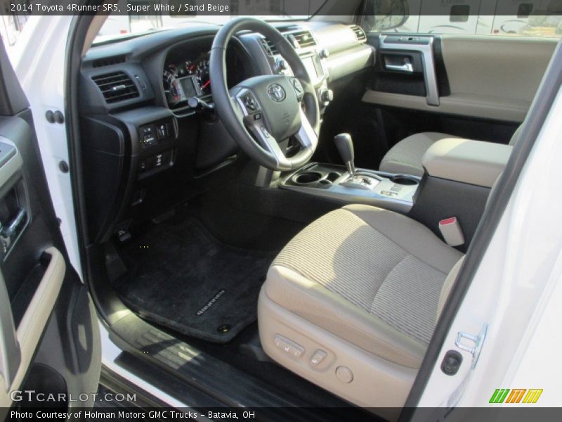 Super White / Sand Beige 2014 Toyota 4Runner SR5