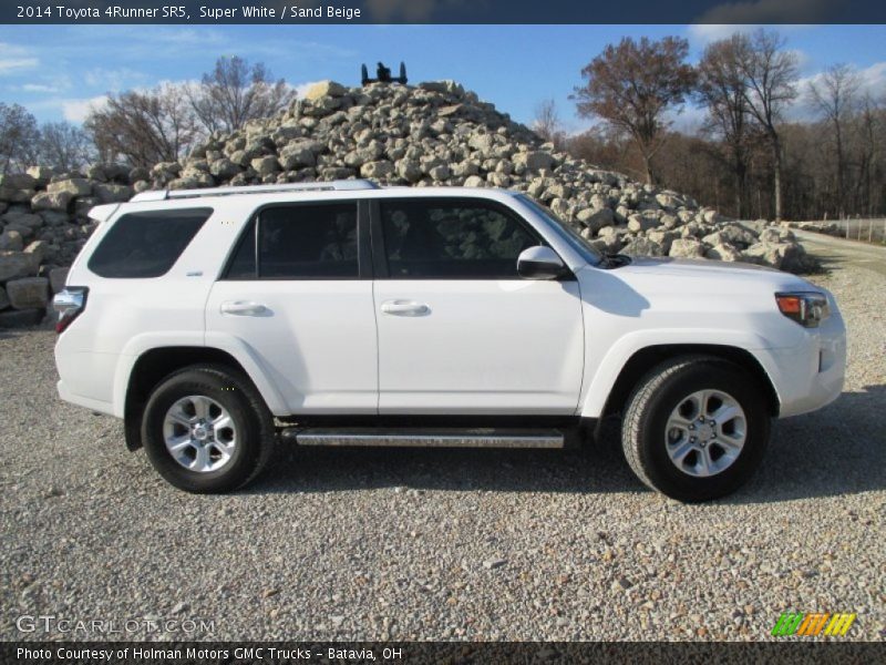 Super White / Sand Beige 2014 Toyota 4Runner SR5