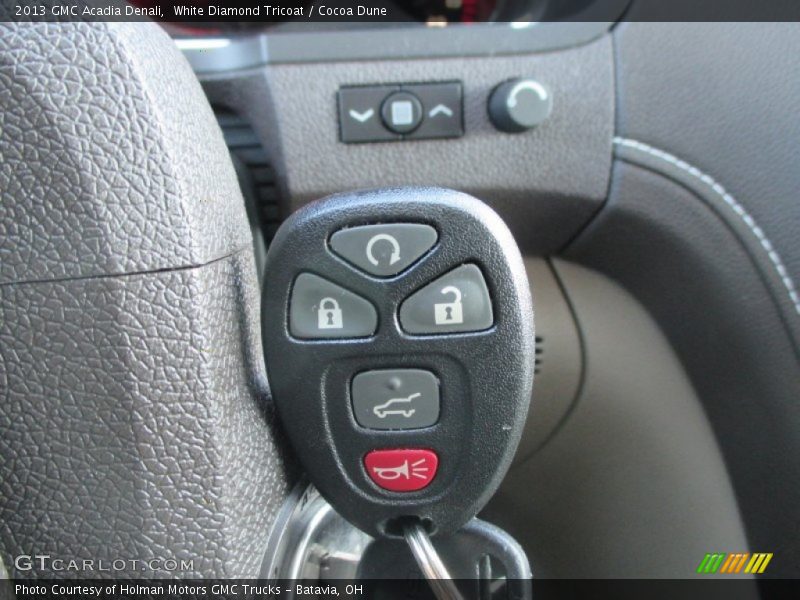 White Diamond Tricoat / Cocoa Dune 2013 GMC Acadia Denali