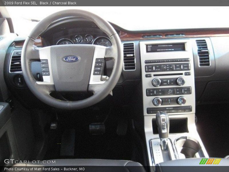 Black / Charcoal Black 2009 Ford Flex SEL
