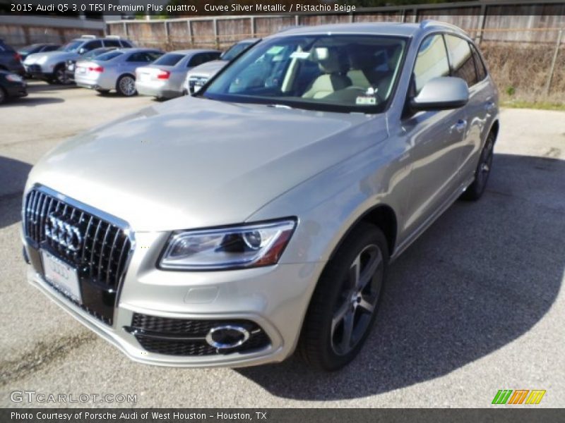 Front 3/4 View of 2015 Q5 3.0 TFSI Premium Plus quattro