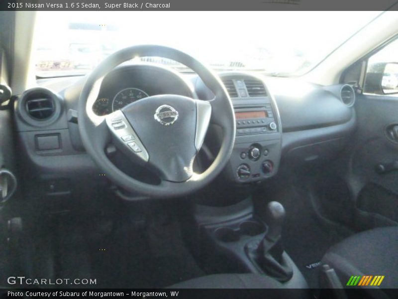 Super Black / Charcoal 2015 Nissan Versa 1.6 S Sedan