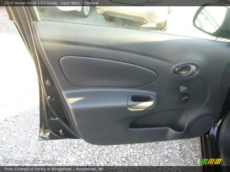 Super Black / Charcoal 2015 Nissan Versa 1.6 S Sedan