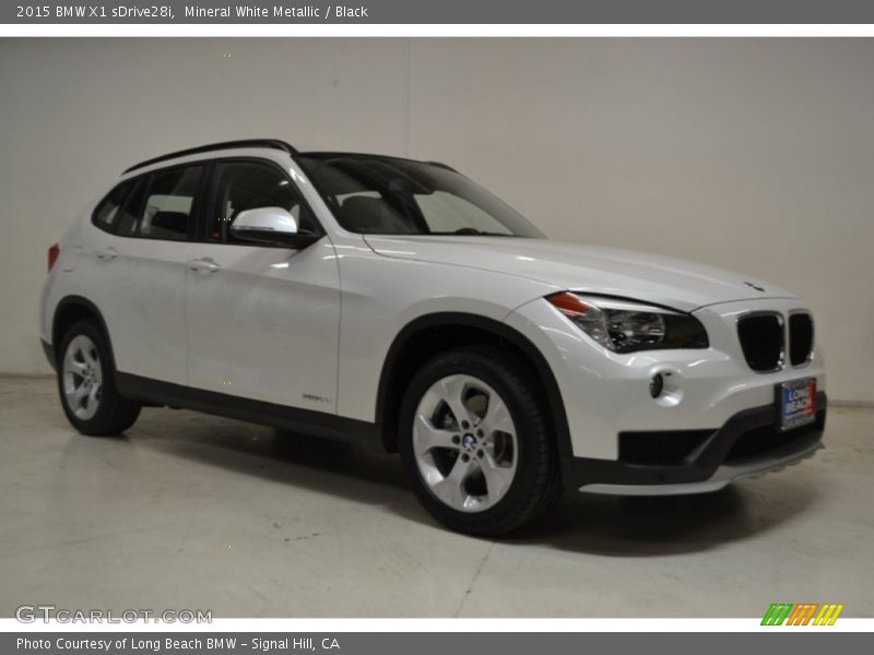 Mineral White Metallic / Black 2015 BMW X1 sDrive28i