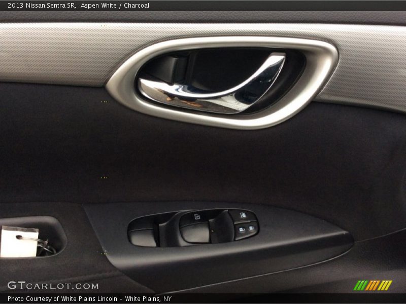 Aspen White / Charcoal 2013 Nissan Sentra SR