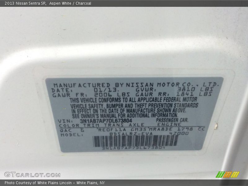 Aspen White / Charcoal 2013 Nissan Sentra SR