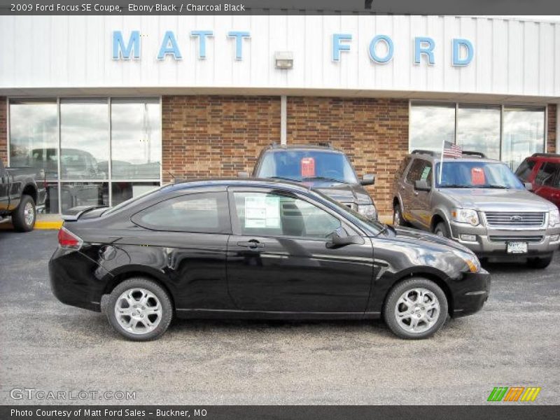 Ebony Black / Charcoal Black 2009 Ford Focus SE Coupe