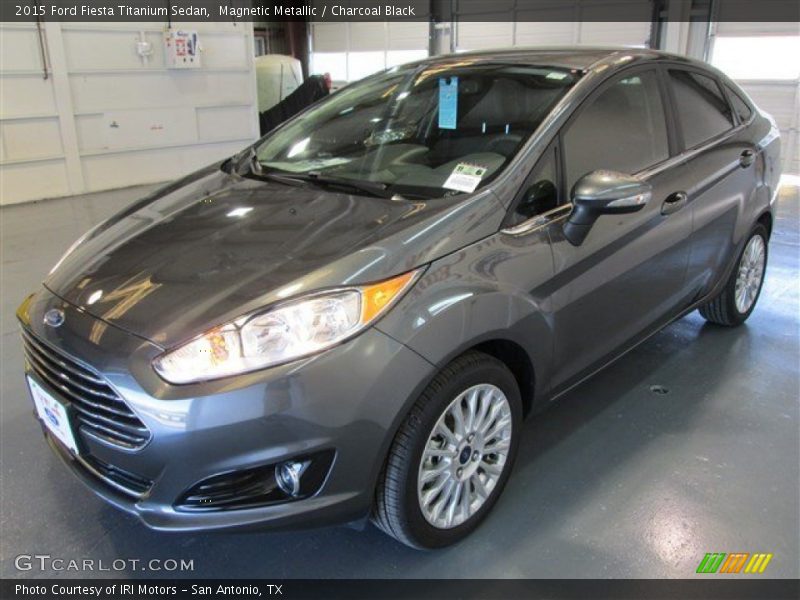 Magnetic Metallic / Charcoal Black 2015 Ford Fiesta Titanium Sedan