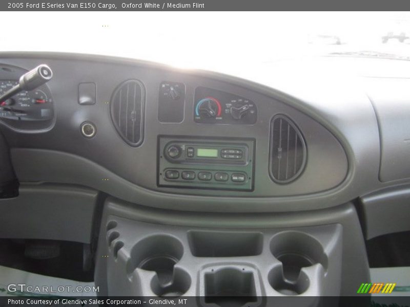 Oxford White / Medium Flint 2005 Ford E Series Van E150 Cargo