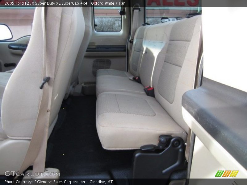 Oxford White / Tan 2005 Ford F250 Super Duty XL SuperCab 4x4