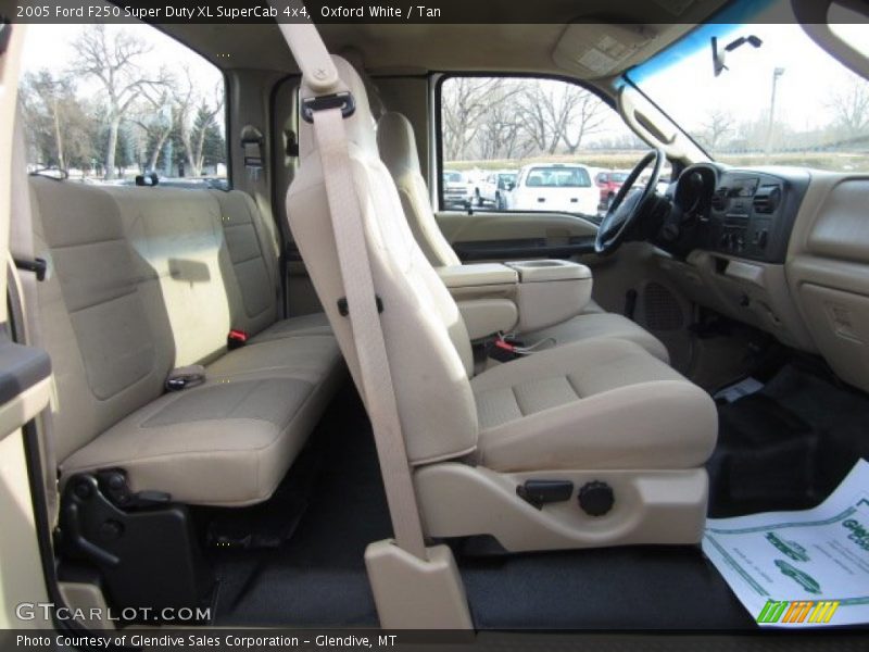 Oxford White / Tan 2005 Ford F250 Super Duty XL SuperCab 4x4