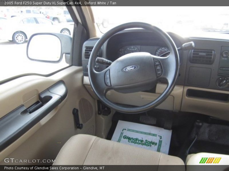 Oxford White / Tan 2005 Ford F250 Super Duty XL SuperCab 4x4