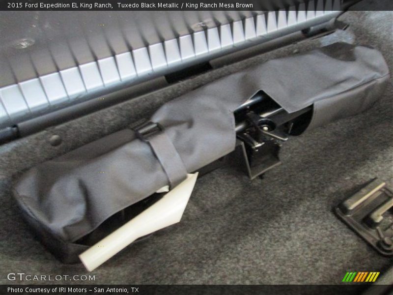 Tuxedo Black Metallic / King Ranch Mesa Brown 2015 Ford Expedition EL King Ranch