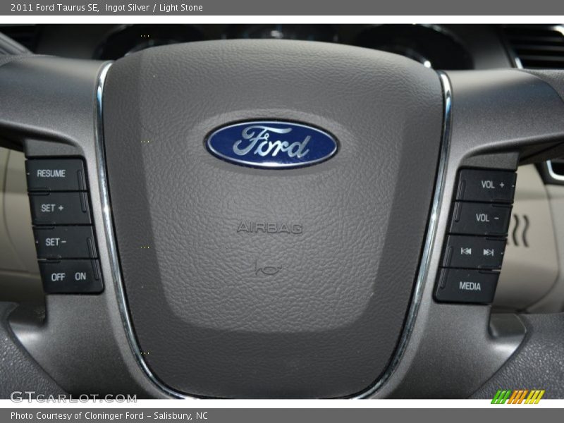 Ingot Silver / Light Stone 2011 Ford Taurus SE