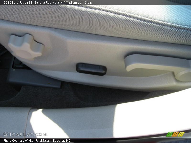 Sangria Red Metallic / Medium Light Stone 2010 Ford Fusion SE