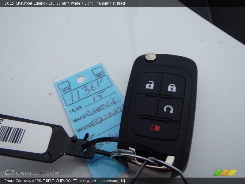 Summit White / Light Titanium/Jet Black 2015 Chevrolet Equinox LT