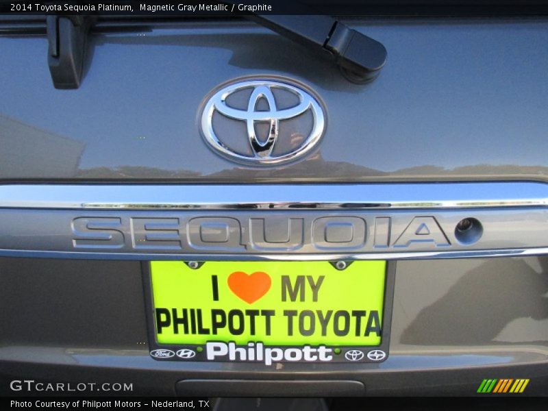 Magnetic Gray Metallic / Graphite 2014 Toyota Sequoia Platinum