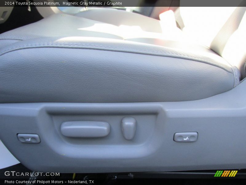Magnetic Gray Metallic / Graphite 2014 Toyota Sequoia Platinum