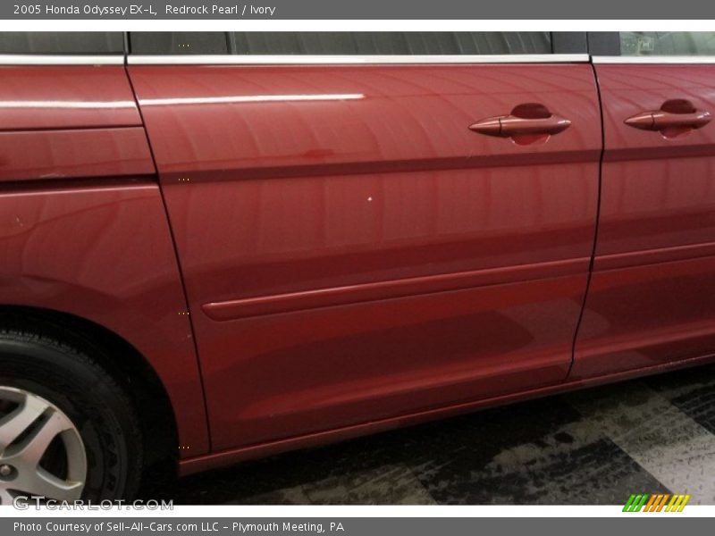 Redrock Pearl / Ivory 2005 Honda Odyssey EX-L