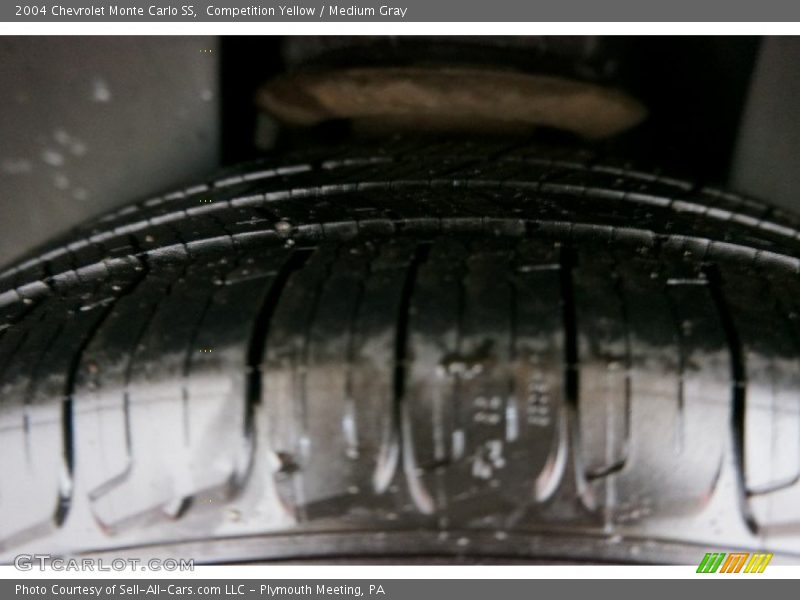 Competition Yellow / Medium Gray 2004 Chevrolet Monte Carlo SS