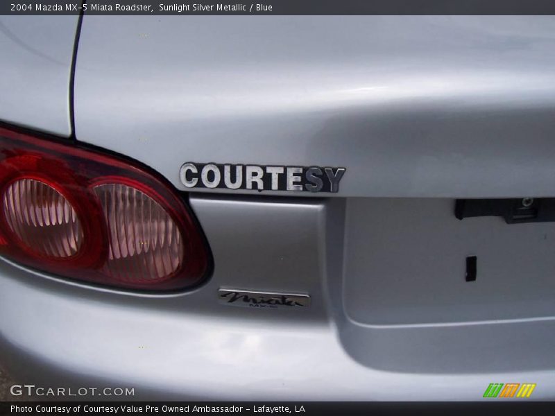 Sunlight Silver Metallic / Blue 2004 Mazda MX-5 Miata Roadster