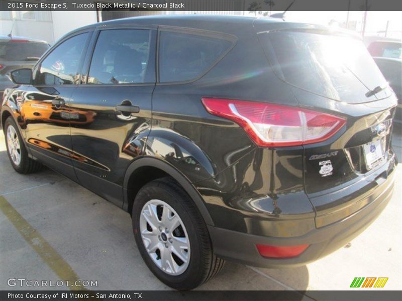 Tuxedo Black Metallic / Charcoal Black 2015 Ford Escape S