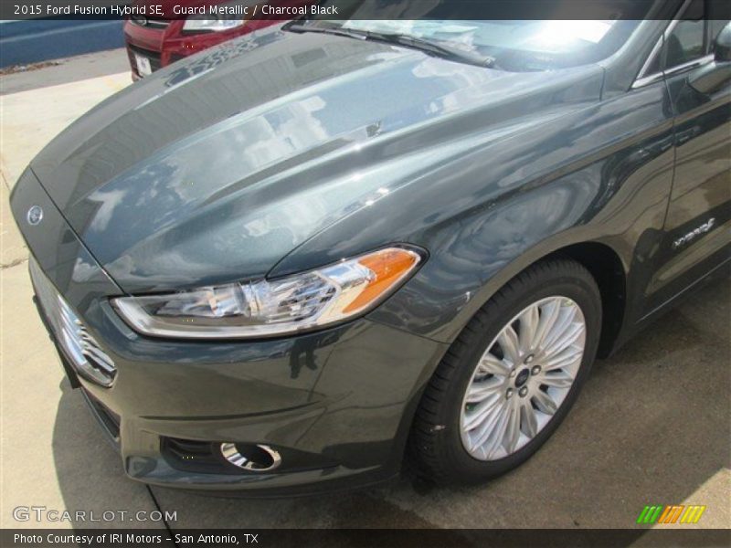 Guard Metallic / Charcoal Black 2015 Ford Fusion Hybrid SE