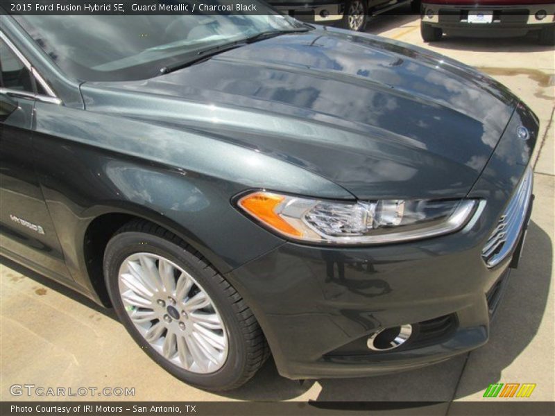 Guard Metallic / Charcoal Black 2015 Ford Fusion Hybrid SE