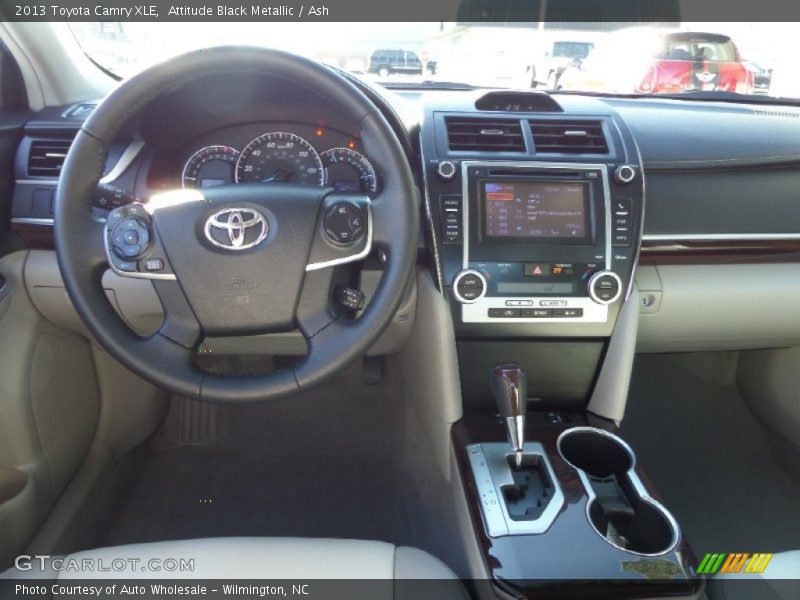 Attitude Black Metallic / Ash 2013 Toyota Camry XLE