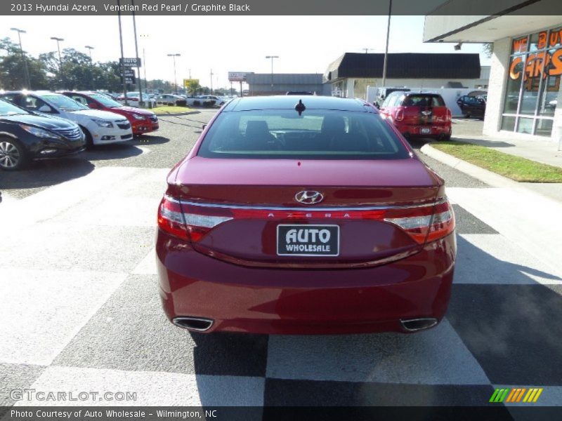 Venetian Red Pearl / Graphite Black 2013 Hyundai Azera