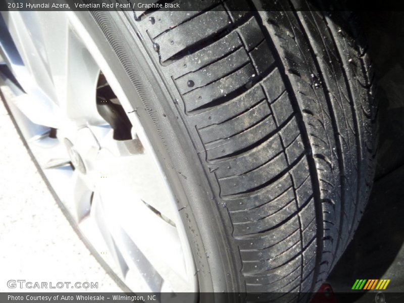 Venetian Red Pearl / Graphite Black 2013 Hyundai Azera
