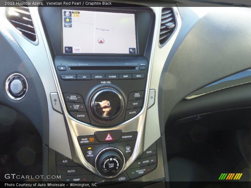 Venetian Red Pearl / Graphite Black 2013 Hyundai Azera