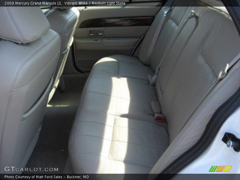 Vibrant White / Medium Light Stone 2009 Mercury Grand Marquis LS