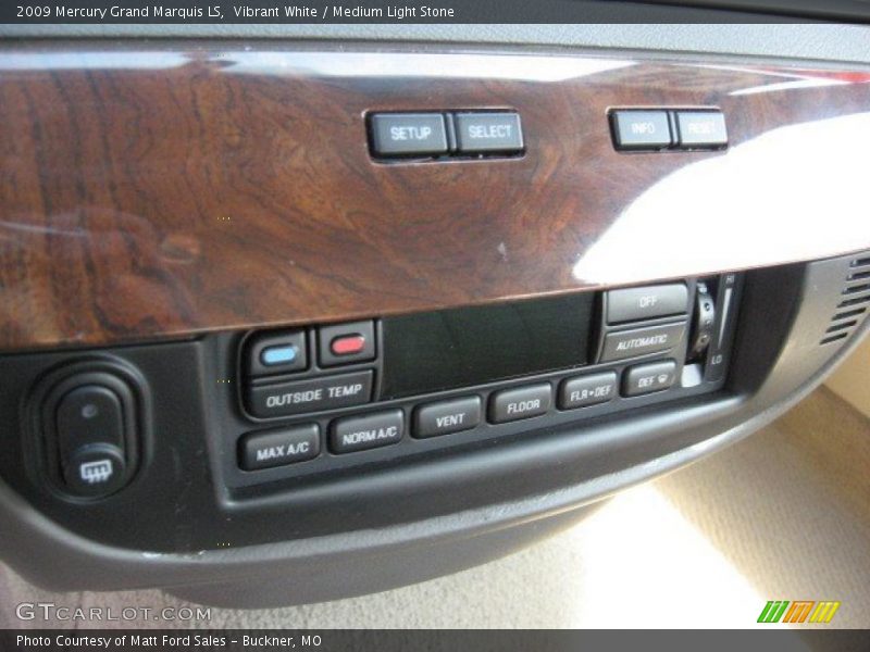 Vibrant White / Medium Light Stone 2009 Mercury Grand Marquis LS