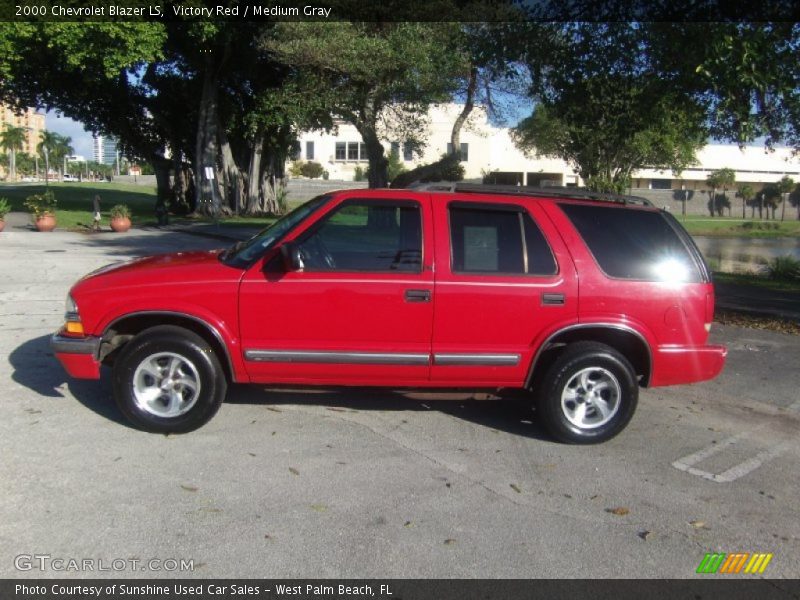 Victory Red / Medium Gray 2000 Chevrolet Blazer LS