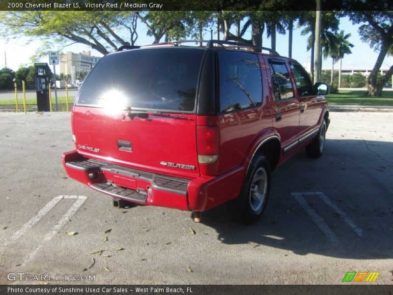 Victory Red / Medium Gray 2000 Chevrolet Blazer LS