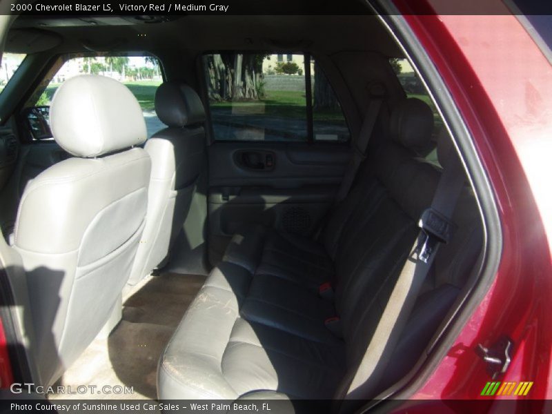 Victory Red / Medium Gray 2000 Chevrolet Blazer LS