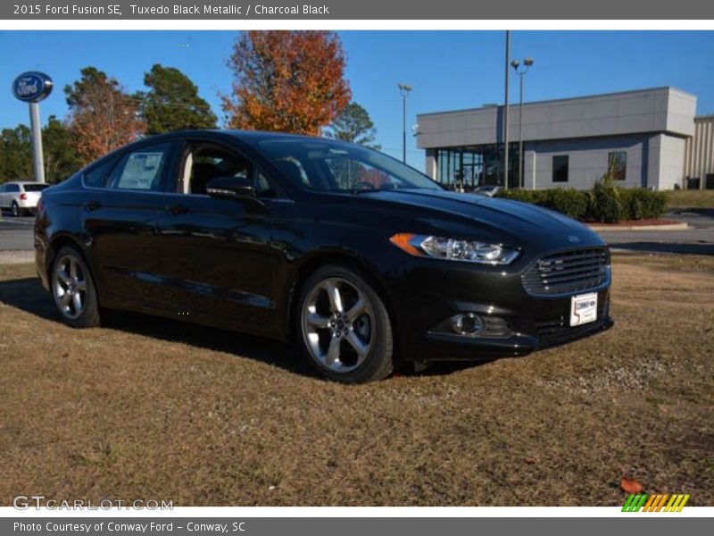 Tuxedo Black Metallic / Charcoal Black 2015 Ford Fusion SE