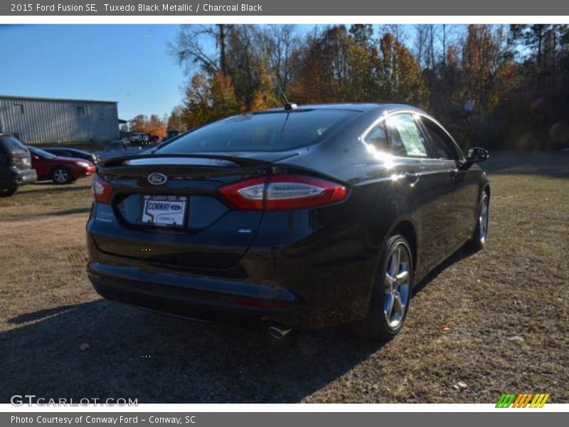 Tuxedo Black Metallic / Charcoal Black 2015 Ford Fusion SE
