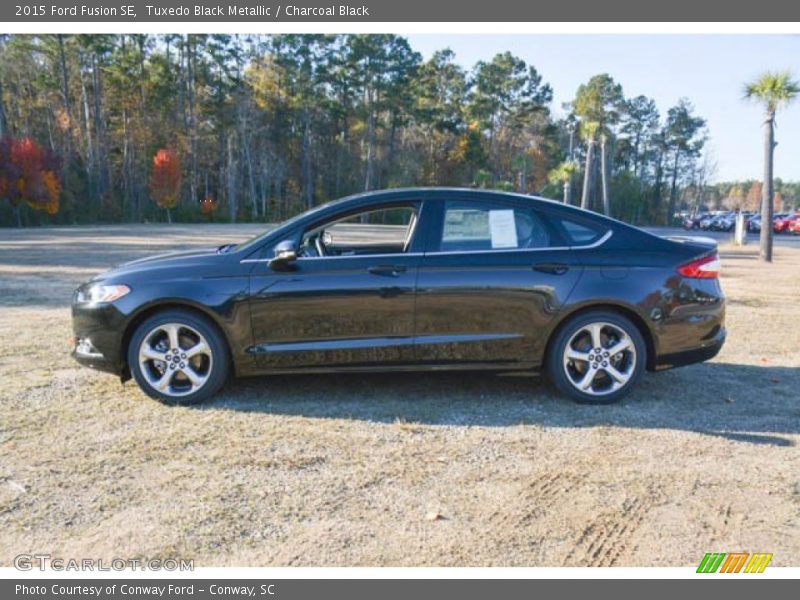Tuxedo Black Metallic / Charcoal Black 2015 Ford Fusion SE