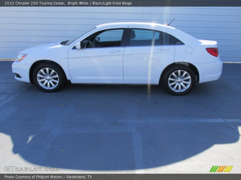 Bright White / Black/Light Frost Beige 2013 Chrysler 200 Touring Sedan