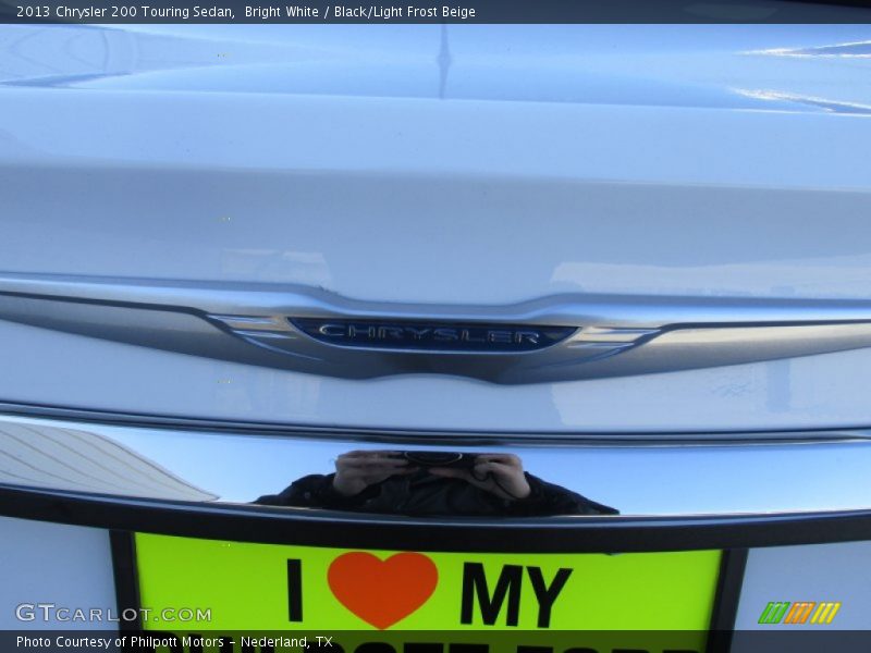 Bright White / Black/Light Frost Beige 2013 Chrysler 200 Touring Sedan