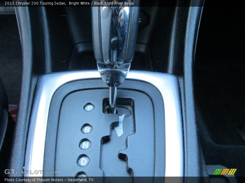 Bright White / Black/Light Frost Beige 2013 Chrysler 200 Touring Sedan