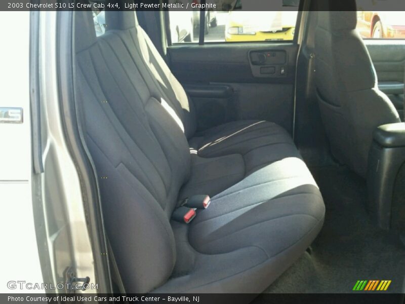 Light Pewter Metallic / Graphite 2003 Chevrolet S10 LS Crew Cab 4x4