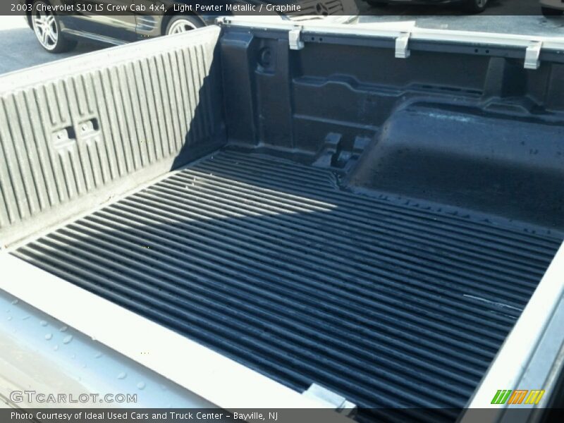 Light Pewter Metallic / Graphite 2003 Chevrolet S10 LS Crew Cab 4x4