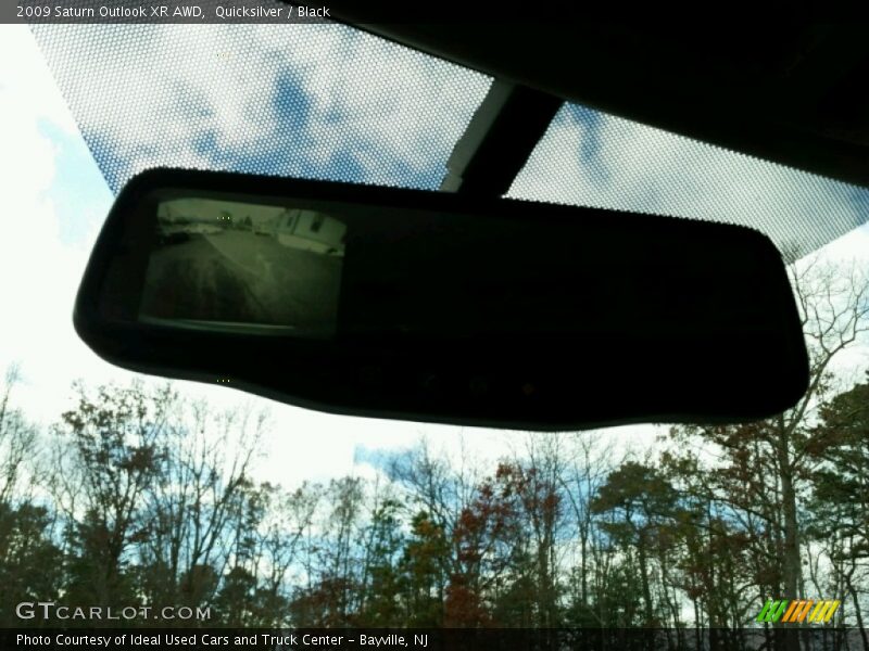 Quicksilver / Black 2009 Saturn Outlook XR AWD