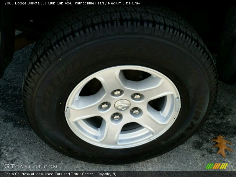 Patriot Blue Pearl / Medium Slate Gray 2005 Dodge Dakota SLT Club Cab 4x4