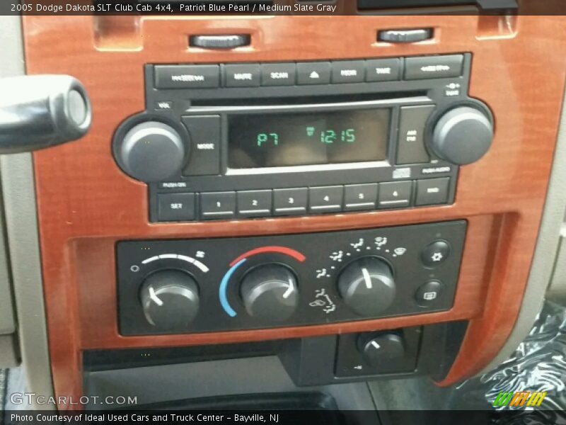 Patriot Blue Pearl / Medium Slate Gray 2005 Dodge Dakota SLT Club Cab 4x4