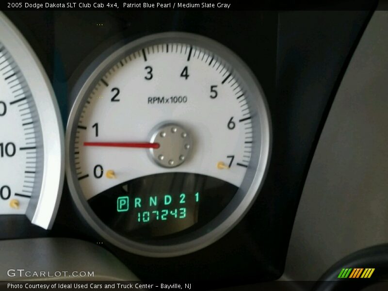 Patriot Blue Pearl / Medium Slate Gray 2005 Dodge Dakota SLT Club Cab 4x4