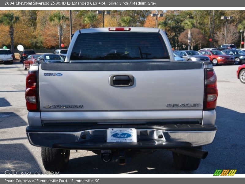 Silver Birch / Medium Gray 2004 Chevrolet Silverado 2500HD LS Extended Cab 4x4